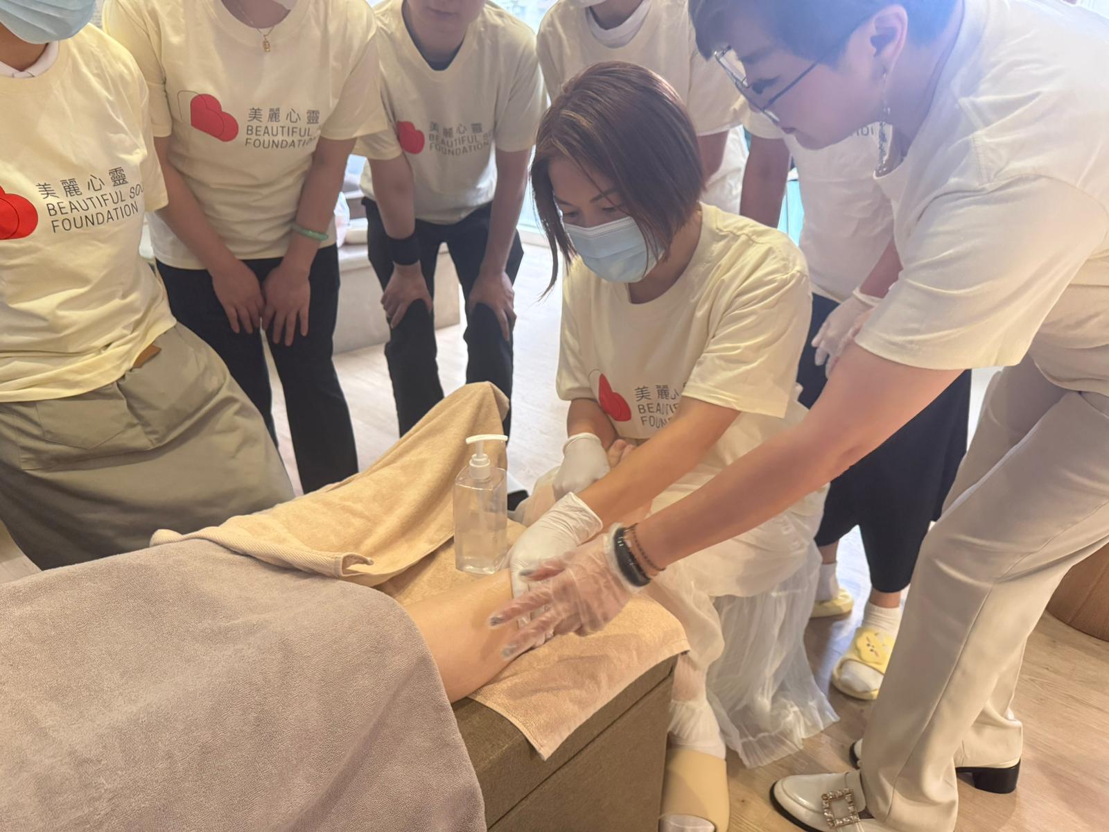 腿部及腳部按摩技巧培訓 照片 4
